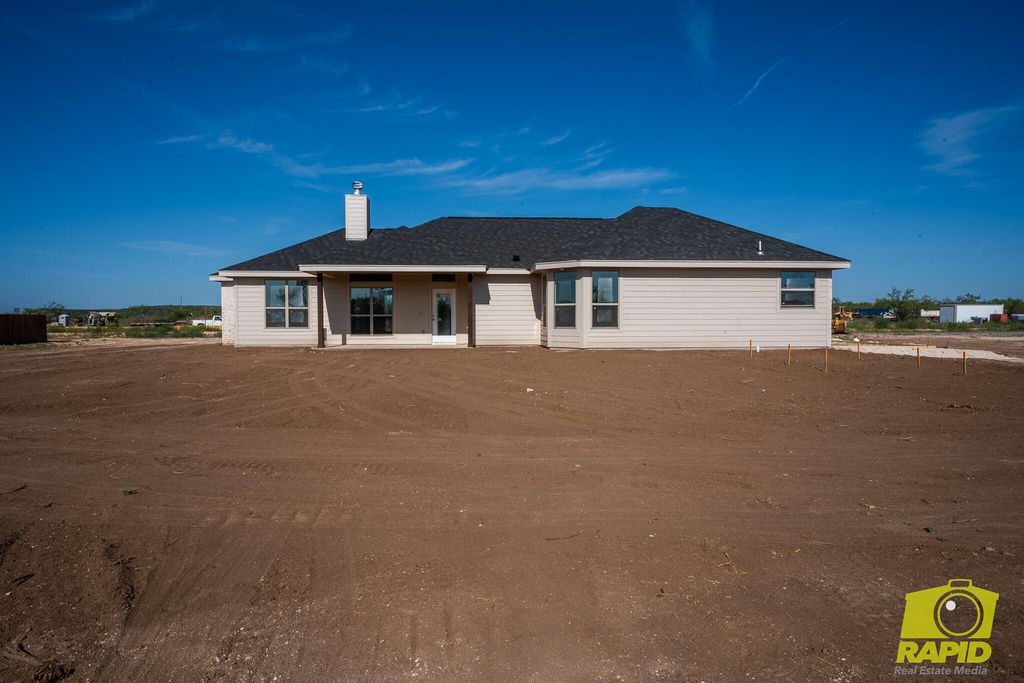 Image 16 of property listing at 3577 Wildebeest Way, San Angelo, TX 76901