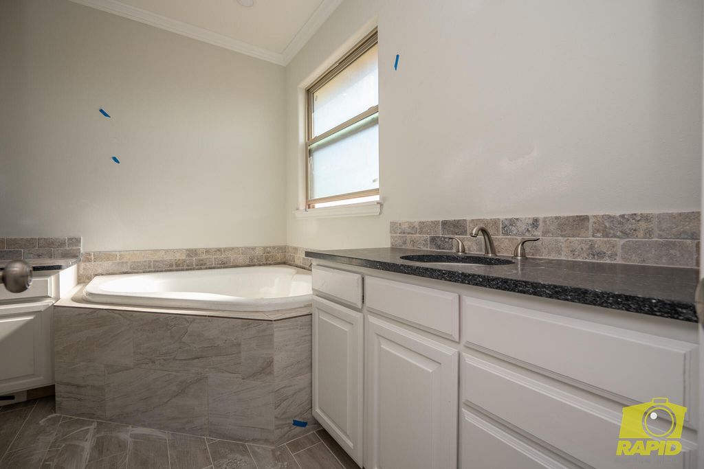 Image 8 of property listing at 3577 Wildebeest Way, San Angelo, TX 76901