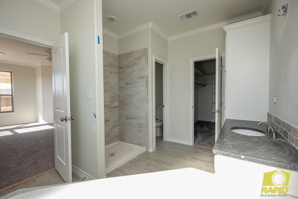 Image 9 of property listing at 3577 Wildebeest Way, San Angelo, TX 76901