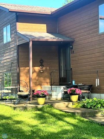 118 36th Avenue N, Fargo, ND 58102