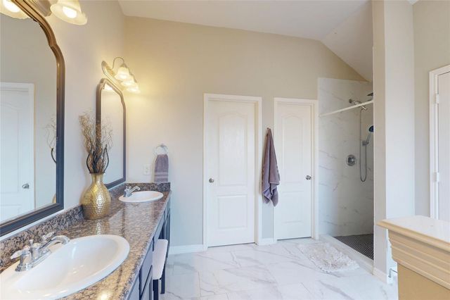 6222 Skyline Drive 17, Houston, TX 77057