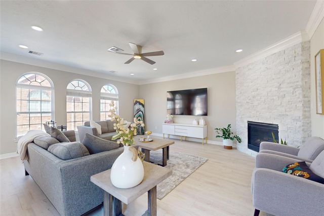 6222 Skyline Drive 17, Houston, TX 77057