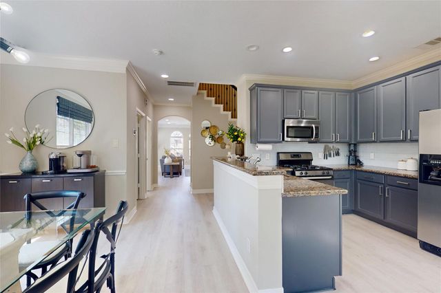 6222 Skyline Drive 17, Houston, TX 77057