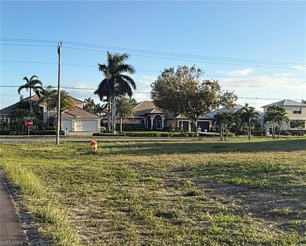 1928 SW 54th LN, Cape Coral, FL 33914