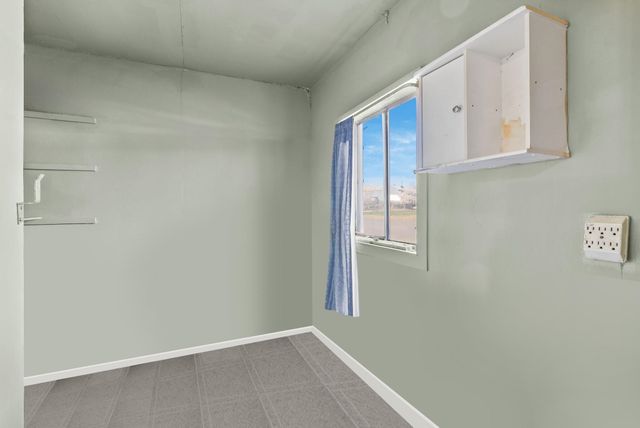 110 E Weston St, Other, WA 99335