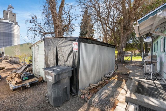 110 E Weston St, Other, WA 99335