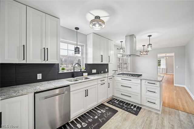 1050 Lake View Drive, Zanesville, OH 43701