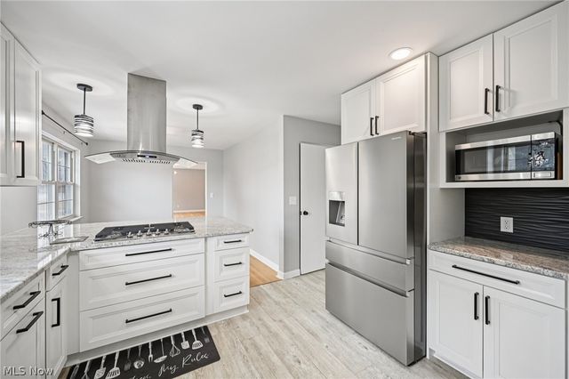 1050 Lake View Drive, Zanesville, OH 43701