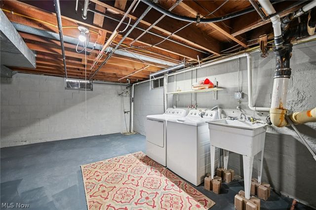 1050 Lake View Drive, Zanesville, OH 43701