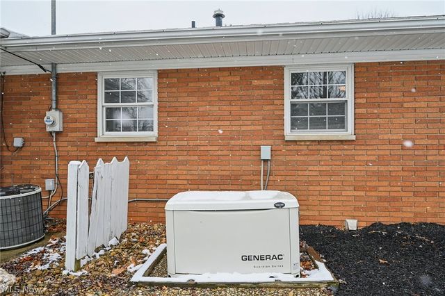 1050 Lake View Drive, Zanesville, OH 43701