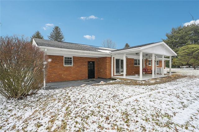 1050 Lake View Drive, Zanesville, OH 43701