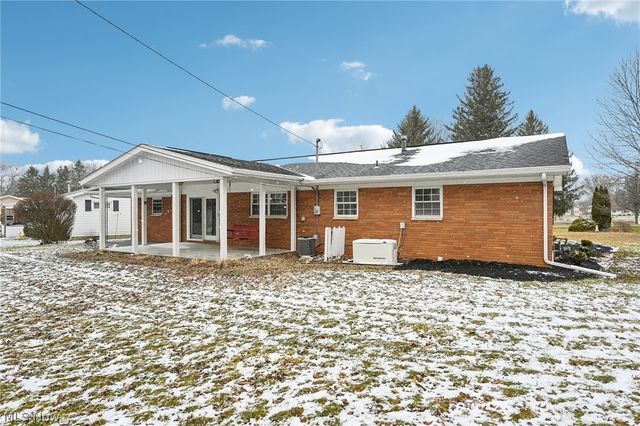 1050 Lake View Drive, Zanesville, OH 43701