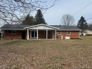 1050 Lake View Drive, Zanesville, OH 43701