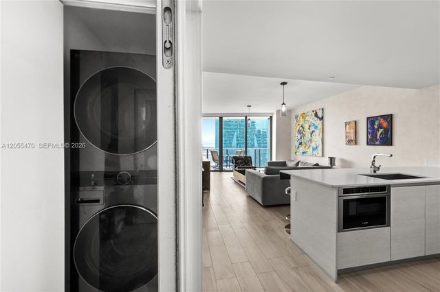 1300 S Miami Ave 3303, Miami, FL 33130