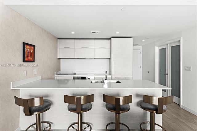 1300 S Miami Ave 3303, Miami, FL 33130