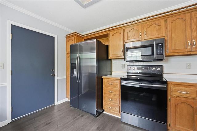 113 E Sierra Drive, Raymore, MO 64083