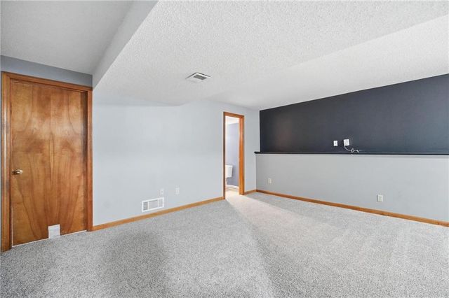 113 E Sierra Drive, Raymore, MO 64083