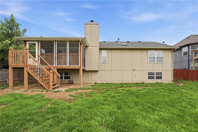 113 E Sierra Drive, Raymore, MO 64083