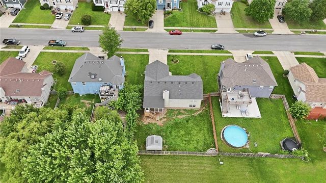 113 E Sierra Drive, Raymore, MO 64083