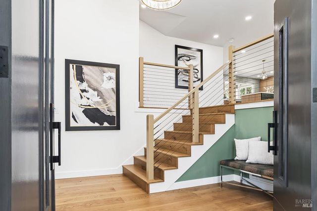 36 Capilano Dr, Novato, CA 94949