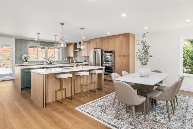 36 Capilano Dr, Novato, CA 94949