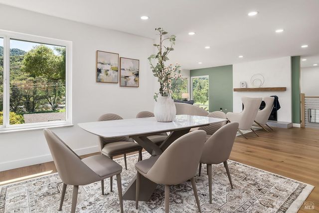 36 Capilano Dr, Novato, CA 94949