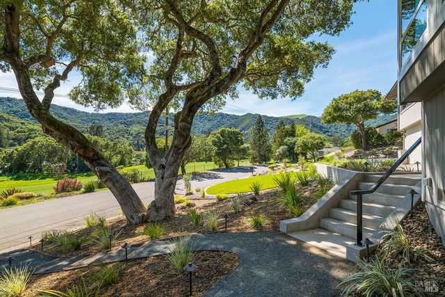 36 Capilano Dr, Novato, CA 94949