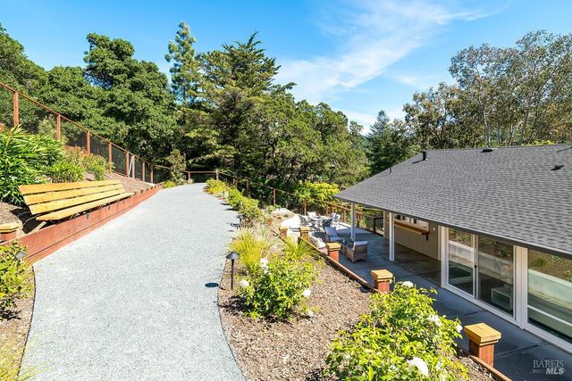 36 Capilano Dr, Novato, CA 94949