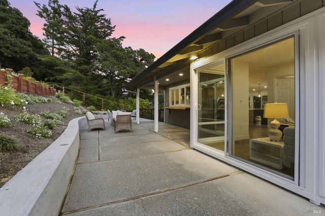 36 Capilano Dr, Novato, CA 94949