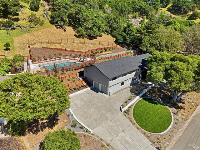 36 Capilano Dr, Novato, CA 94949