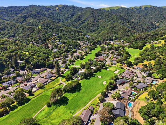 36 Capilano Dr, Novato, CA 94949