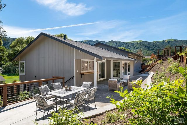 36 Capilano Dr, Novato, CA 94949