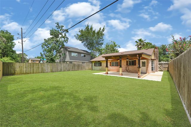 4806 Hickorygate, Spring, TX 77373