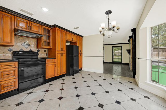 4806 Hickorygate, Spring, TX 77373