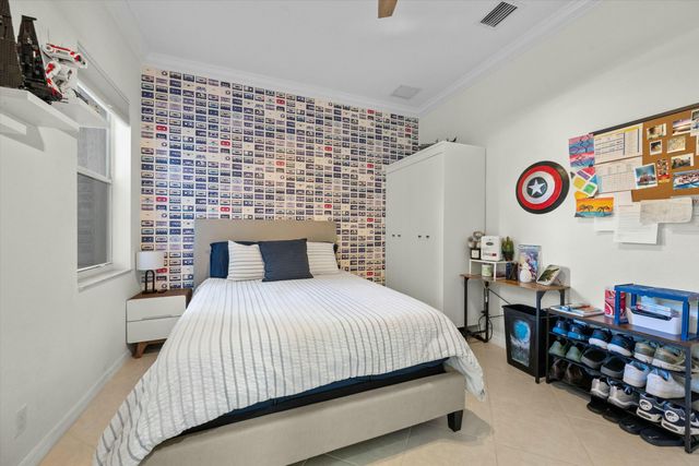 1386 Beacon Circle, Wellington, FL 33414