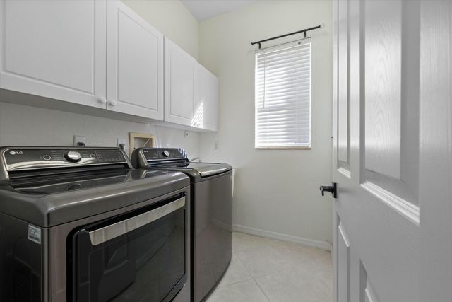 1386 Beacon Circle, Wellington, FL 33414