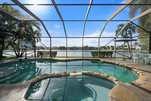 1386 Beacon Circle, Wellington, FL 33414