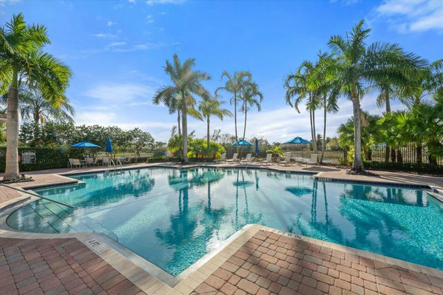 1386 Beacon Circle, Wellington, FL 33414