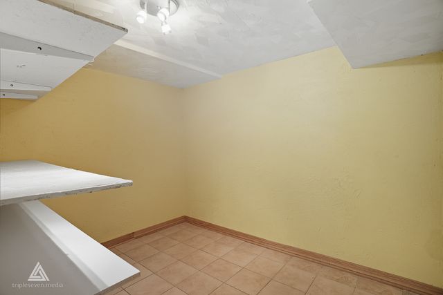 243 Washington Square, Wood Dale, IL 60191