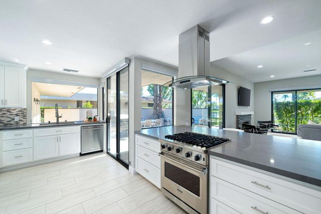 49 Columbia Drive, Rancho Mirage, CA 92270