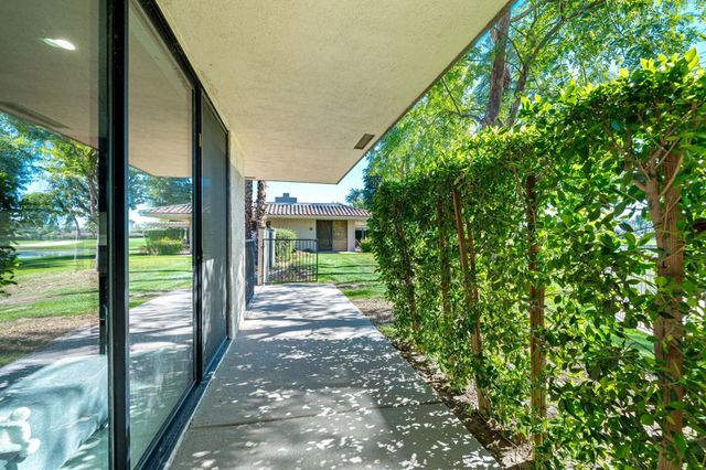 49 Columbia Drive, Rancho Mirage, CA 92270