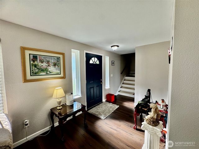 7711 40th Avenue Ct E, Tacoma, WA 98443