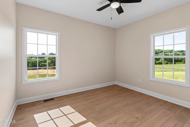 95 Sand Valley Road, Jonesborough, TN 37659