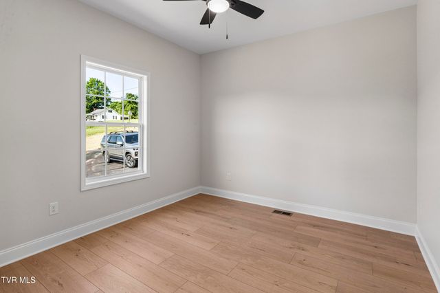 95 Sand Valley Road, Jonesborough, TN 37659