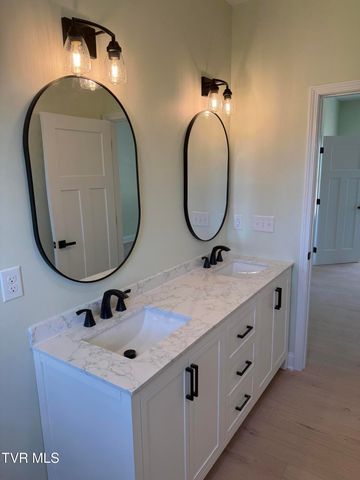 95 Sand Valley Road, Jonesborough, TN 37659