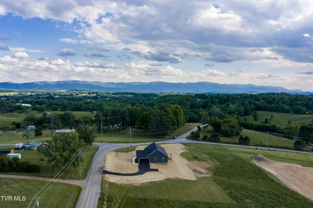 95 Sand Valley Road, Jonesborough, TN 37659
