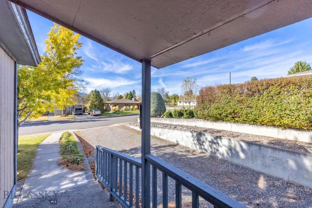 624 N 2nd Street, Livingston, MT 59047 photo 3
