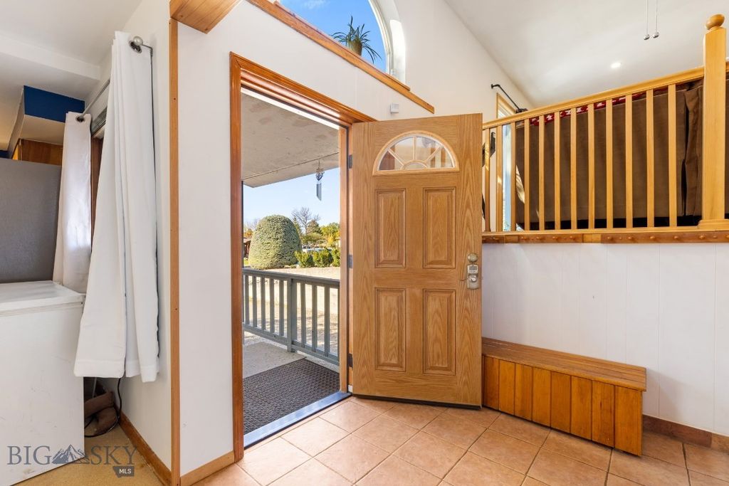 624 N 2nd Street, Livingston, MT 59047 photo 4