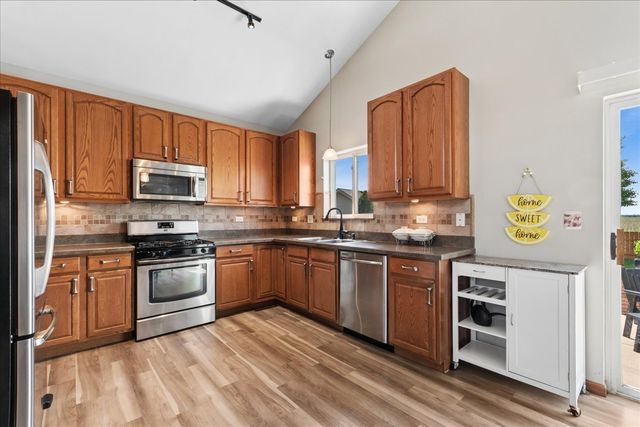 5906 Winterhaven Drive, Joliet, IL 60431