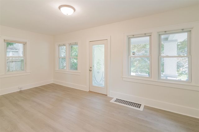 1054 Haines Street, Grand Rapids, MI 49504